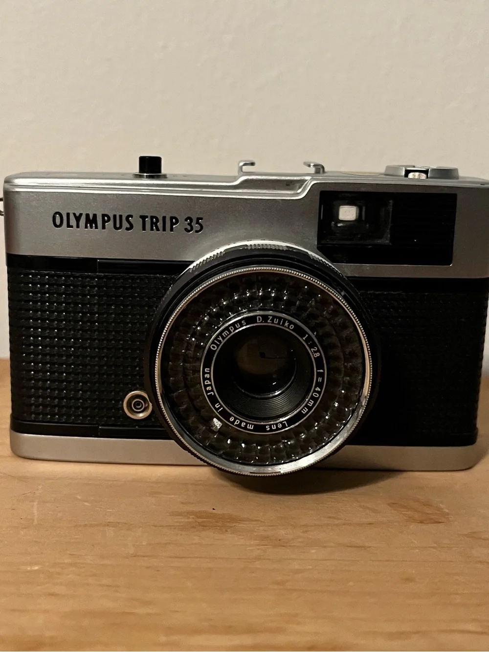 [Excellent]  Olympus Trip 35 35mm Point & Shoot Film Camera